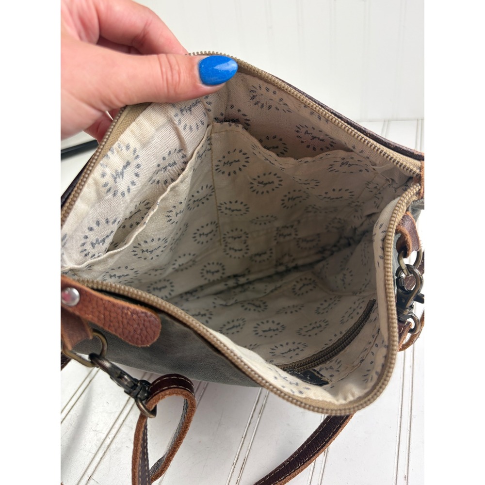 Myra Vintage Geometric Woven Upcycled Rug Leather Crossbody Shoulder Bag - Picture 6 of 10